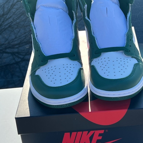 Air Jordan 1 retro high OG - Picture 6 of 8